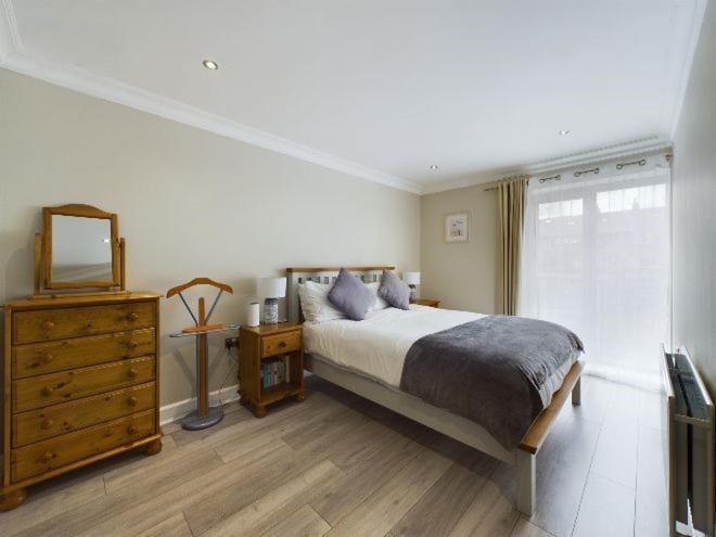 Cosy 3 Bedroom Apartment In Central Portrush With Sea Views Екстер'єр фото