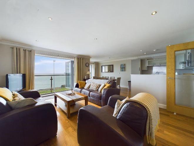 Cosy 3 Bedroom Apartment In Central Portrush With Sea Views Екстер'єр фото